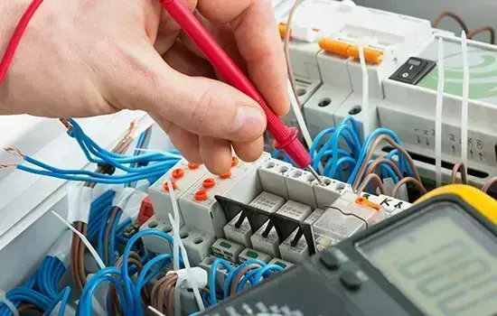 Professional electrician in Beckton